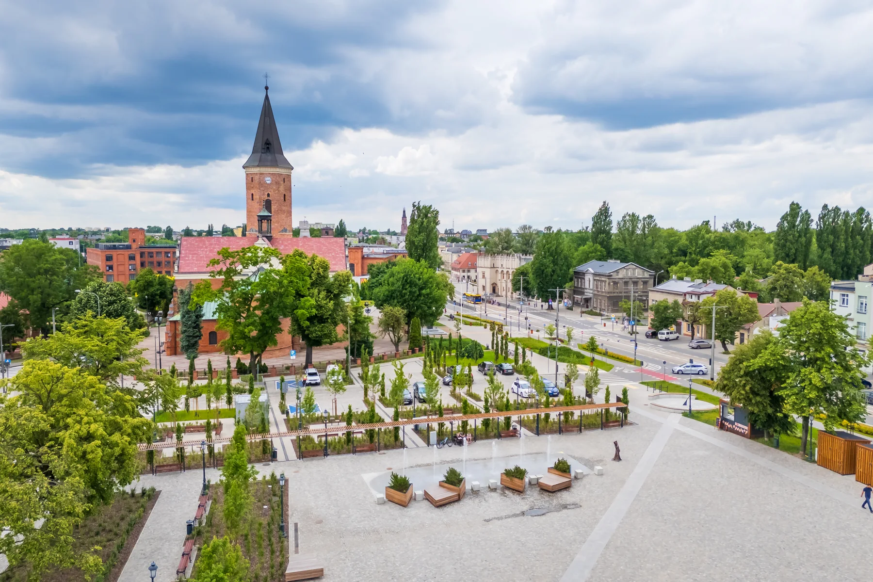Widok przestrzeni rynku w Pabianicach